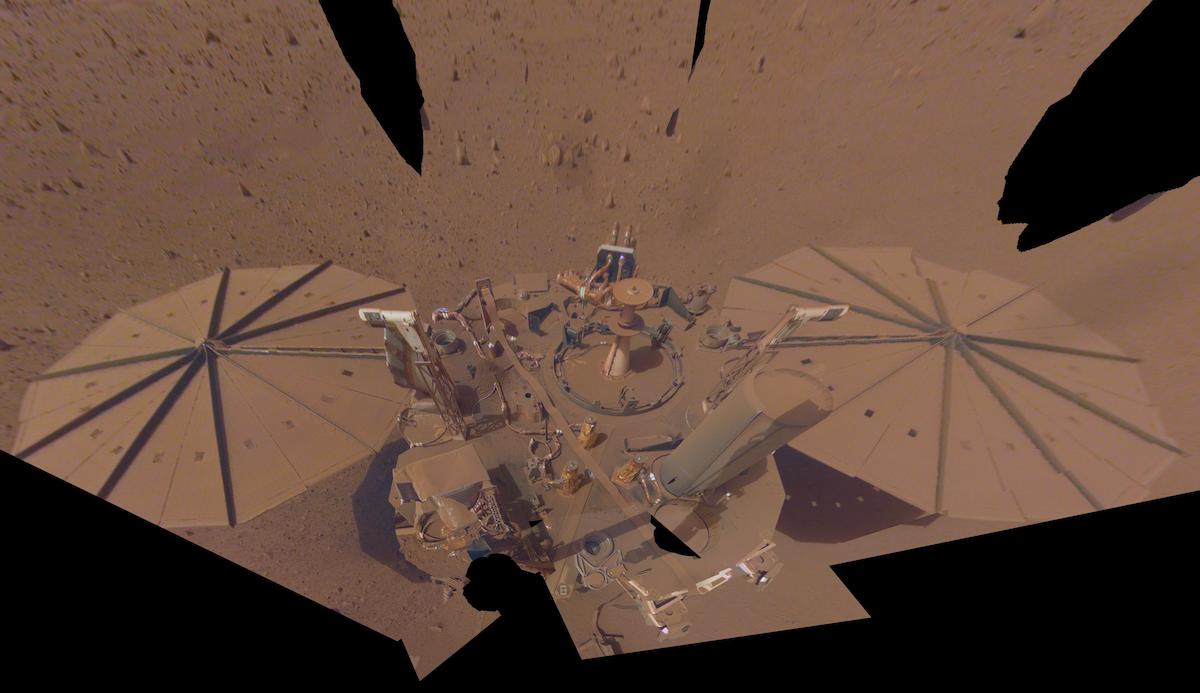 Selfie-Bild des InSight-Mars-Landers. 