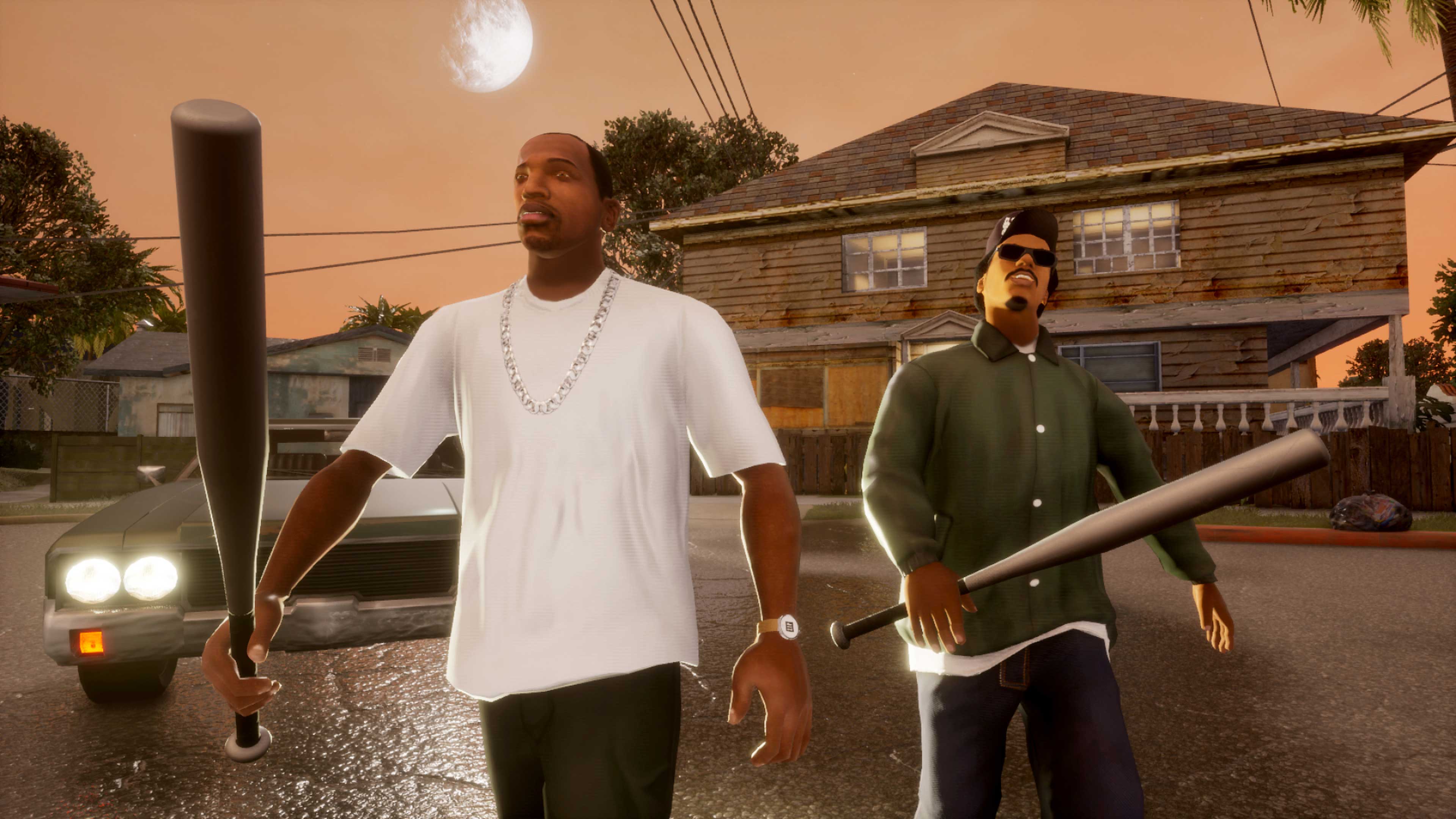CJ y Rider caminando en Grand Theft Auto: San Andreas – The Definitive Edition.