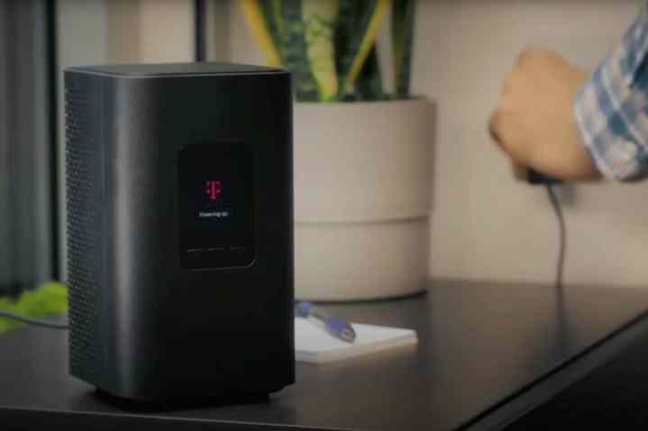 t-mobile-5g-home-internet-hub-router.jpg?fit=720%2C479&p=1