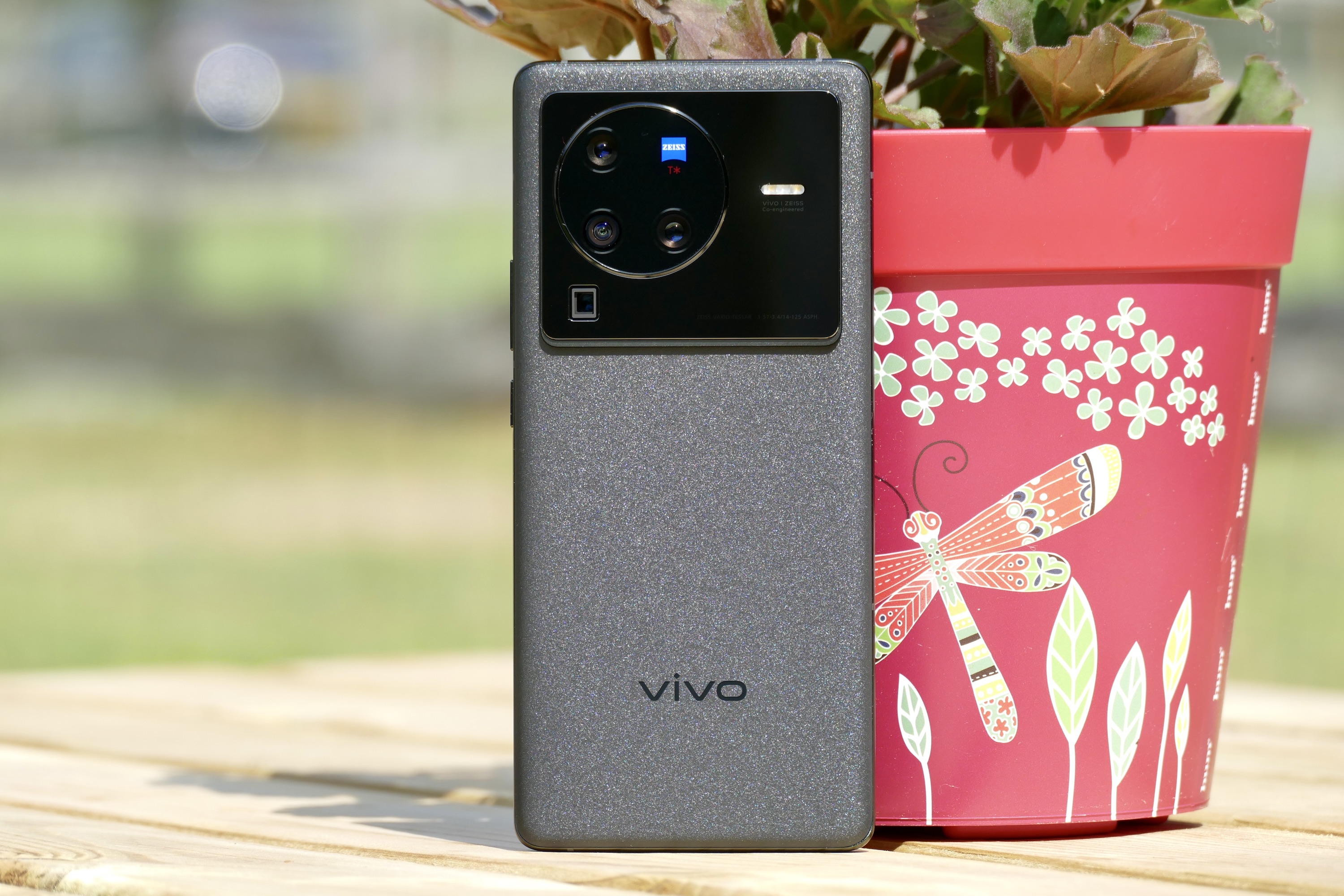 Vivo's X80 Pro Takes Fingerprint Sensor Tech to the Next Level as