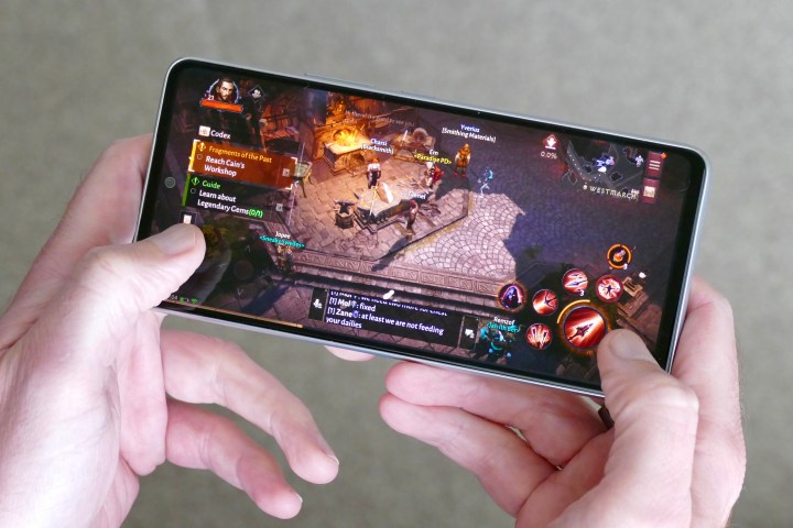 Diablo Immortal played on the Samsung Galaxy A53.