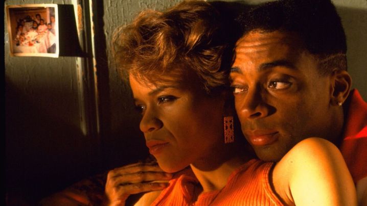 Rosie Perez dan Spike Lee dalam Do the Right Thing. 