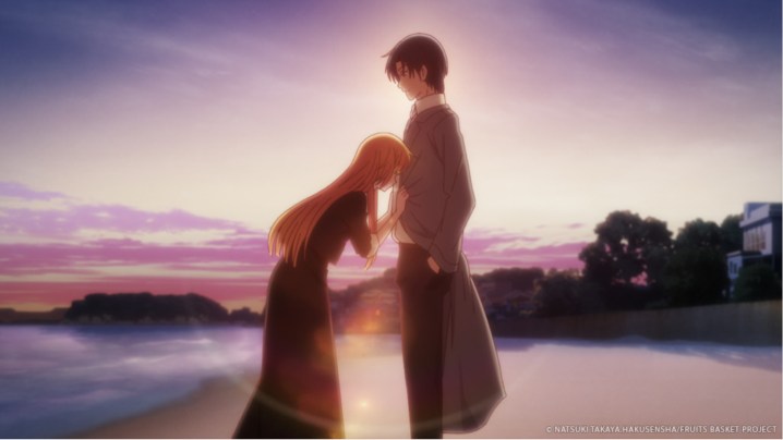 Kyoko e Katsuya insieme sulla spiaggia al tramonto in Fruits Basket -prelude-.
