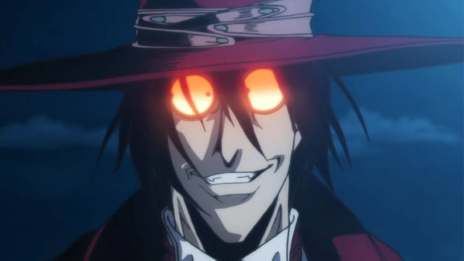 Alucard no anime Hellsing Ultimate dando um sorriso sinistro e seus óculos brilhando na noite.