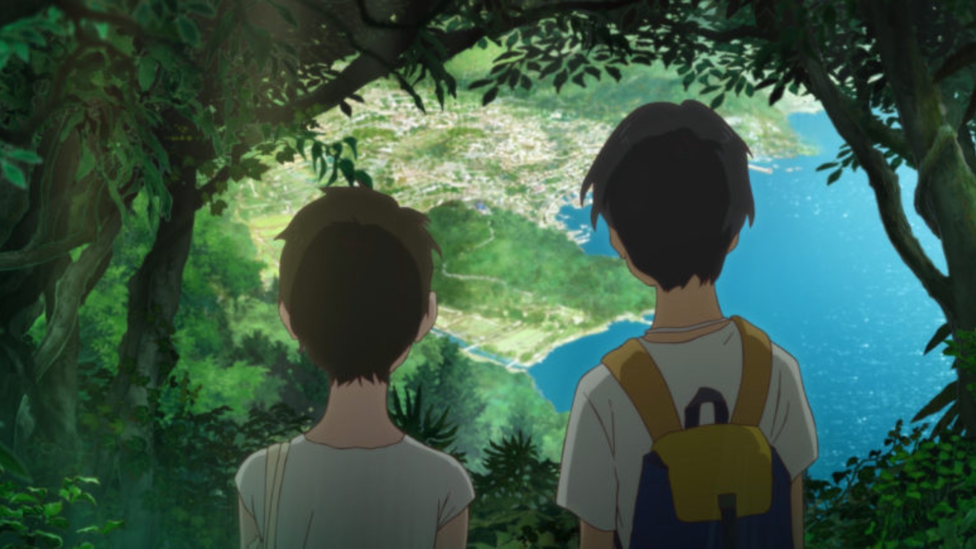 Nikuko com Ninomiya com vista para a cidade através da floresta.