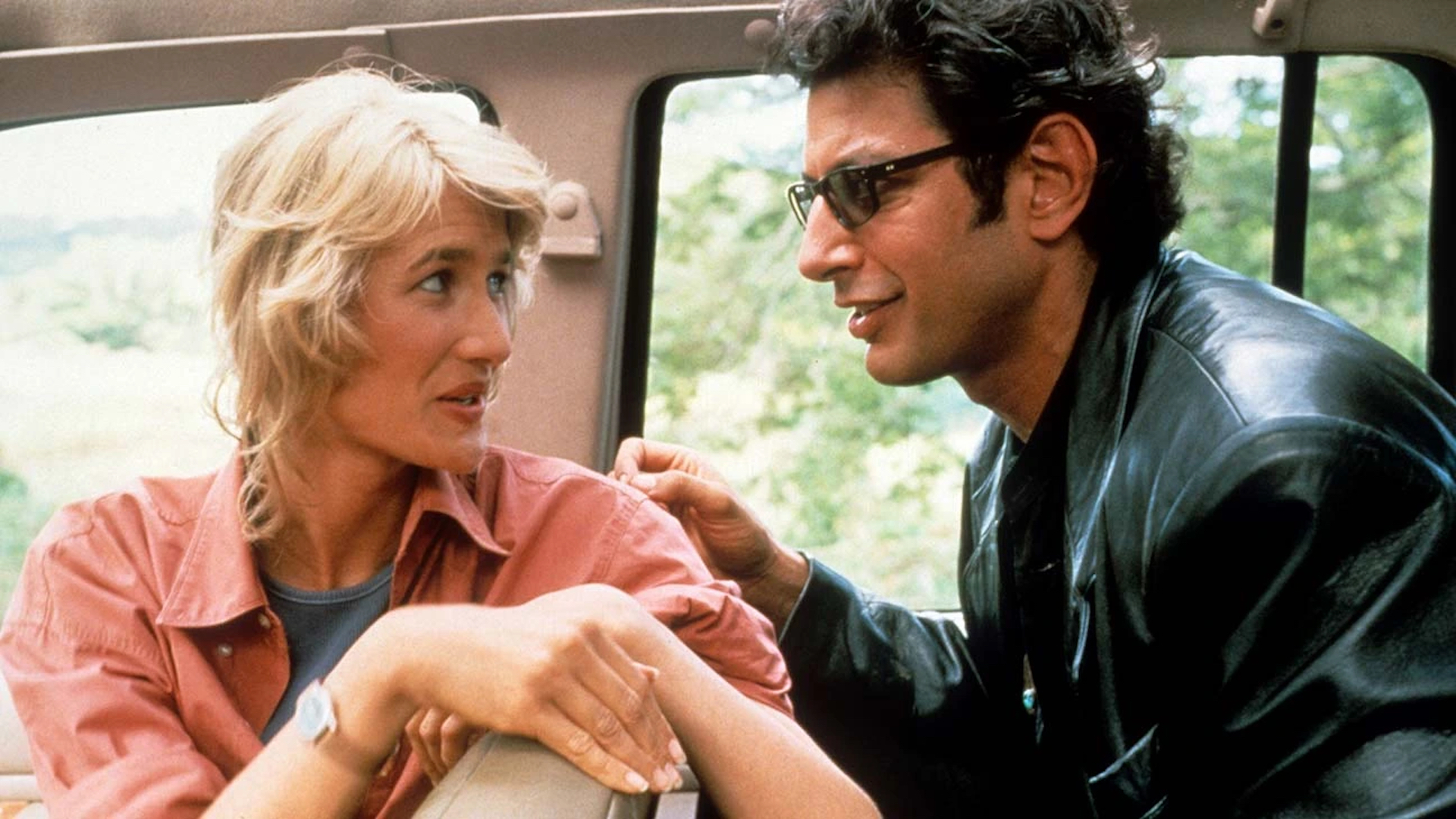 Laura Dern and Jeff Goldblum in Jurassic Park 