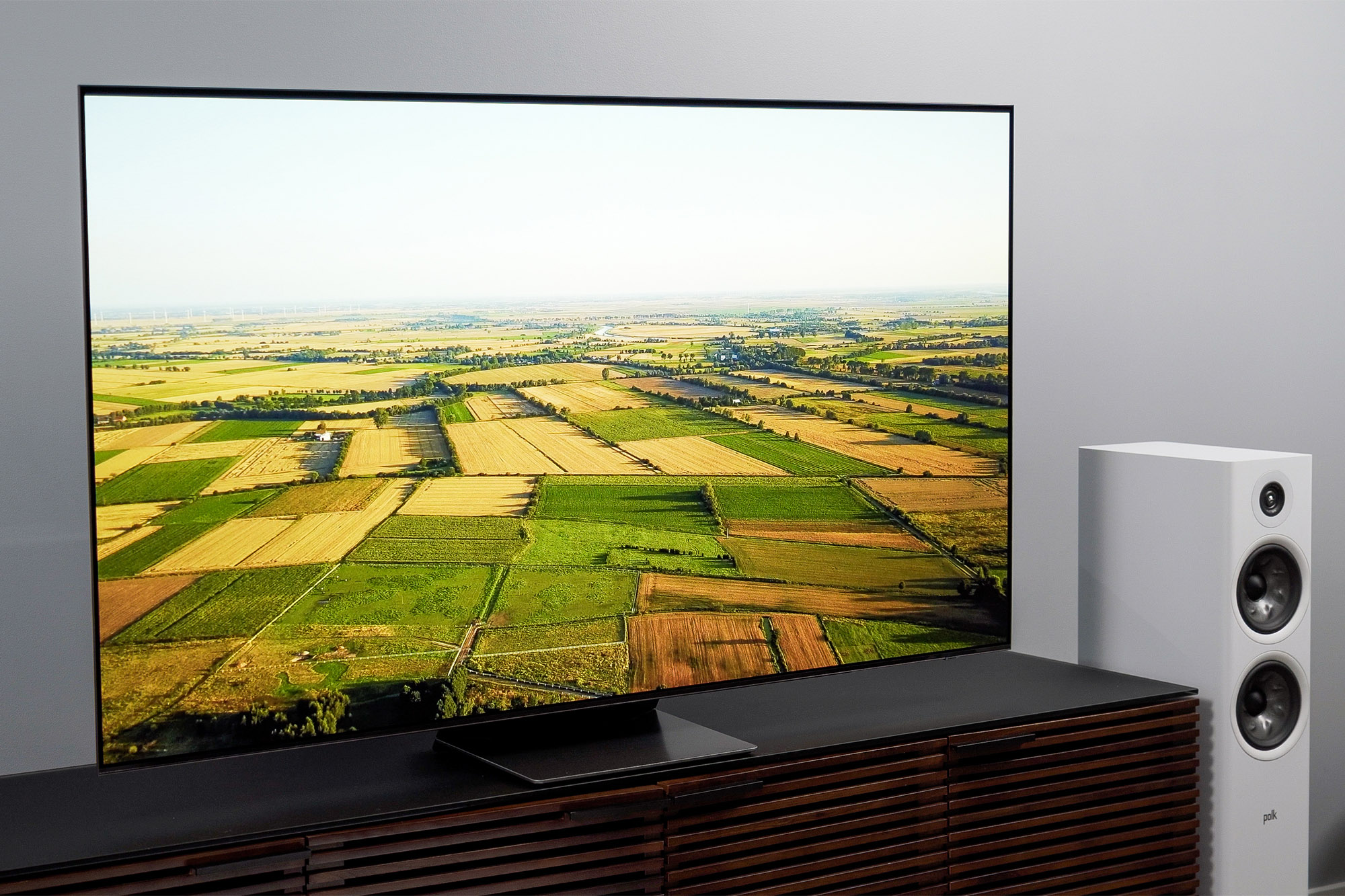 Samsung S95B OLED TV review (QN65S95B, QN55S95B)