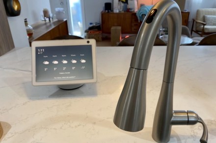 U by Moen Smart Faucet review: A versatile must-have for the kitchen thumbnail