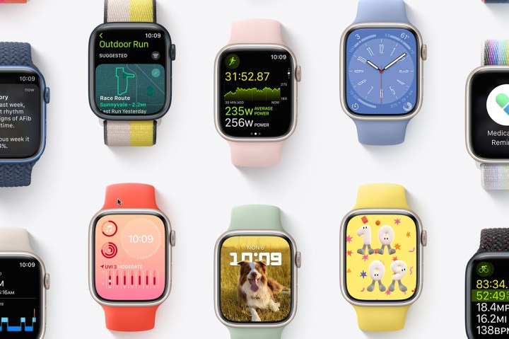 Uma variedade de Apple Watches mostrando os novos recursos e telas do Watch OS 9.