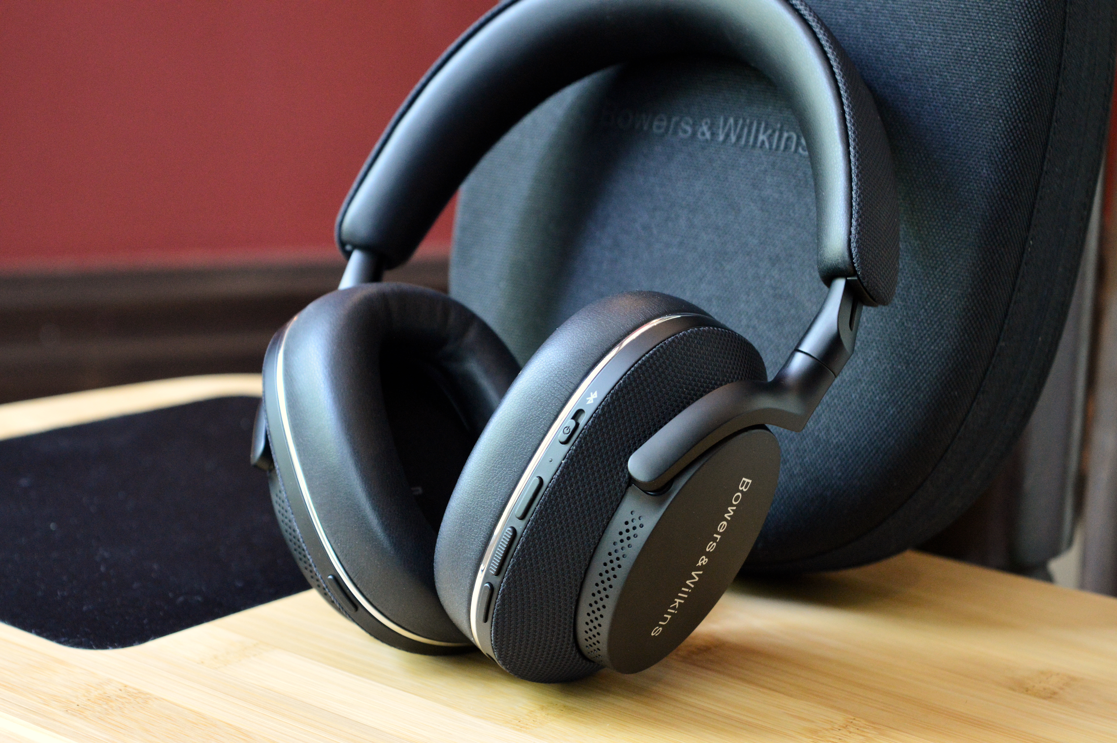 Bowers & Wilkins Px7 S2 Review