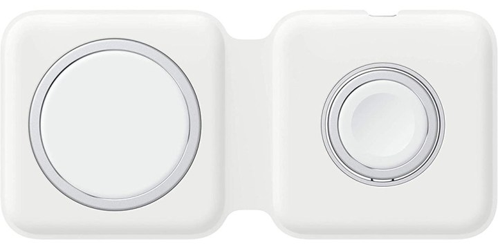 Зарядное устройство Apple MagSafe Duo на белом фоне.