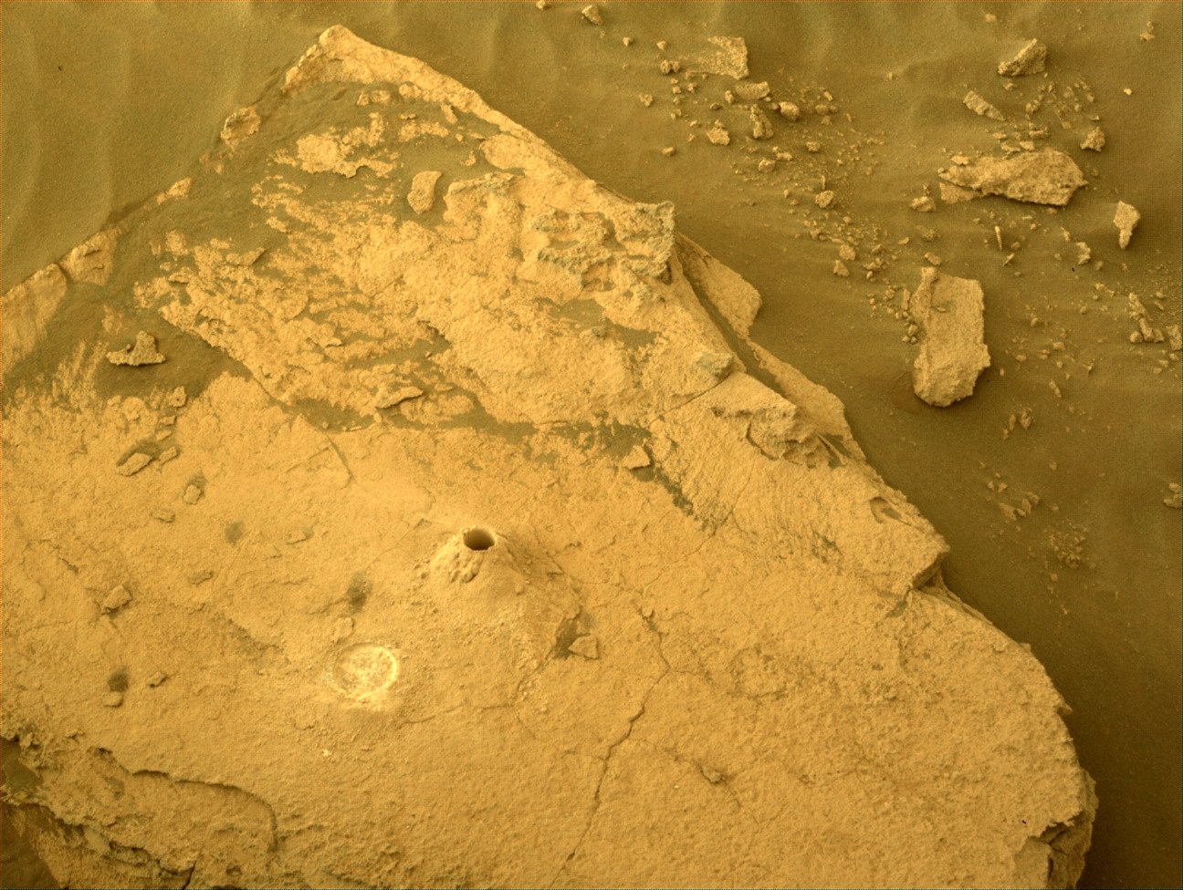 Perseverance rover scoops up a sample from the Jezero delta