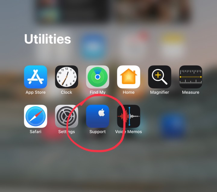 Apple सपोर्ट ऐप के साथ iPad OS यूटिलिटीज़ फ़ोल्डर लाल रंग में घेरा गया है।