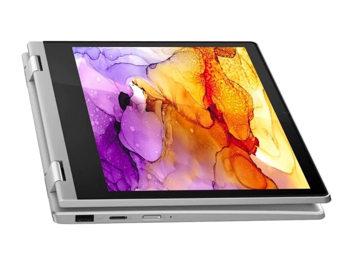 O laptop Lenovo IdeaPad Flex 3 de 11 polegadas contra um pano de fundo branco.