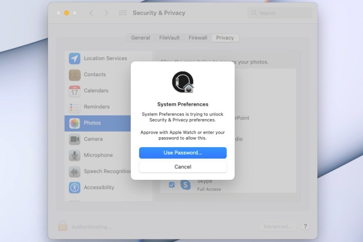 درخواست رمز عبور برای باز کردن قفل تنظیمات امنیتی و حریم خصوصی.