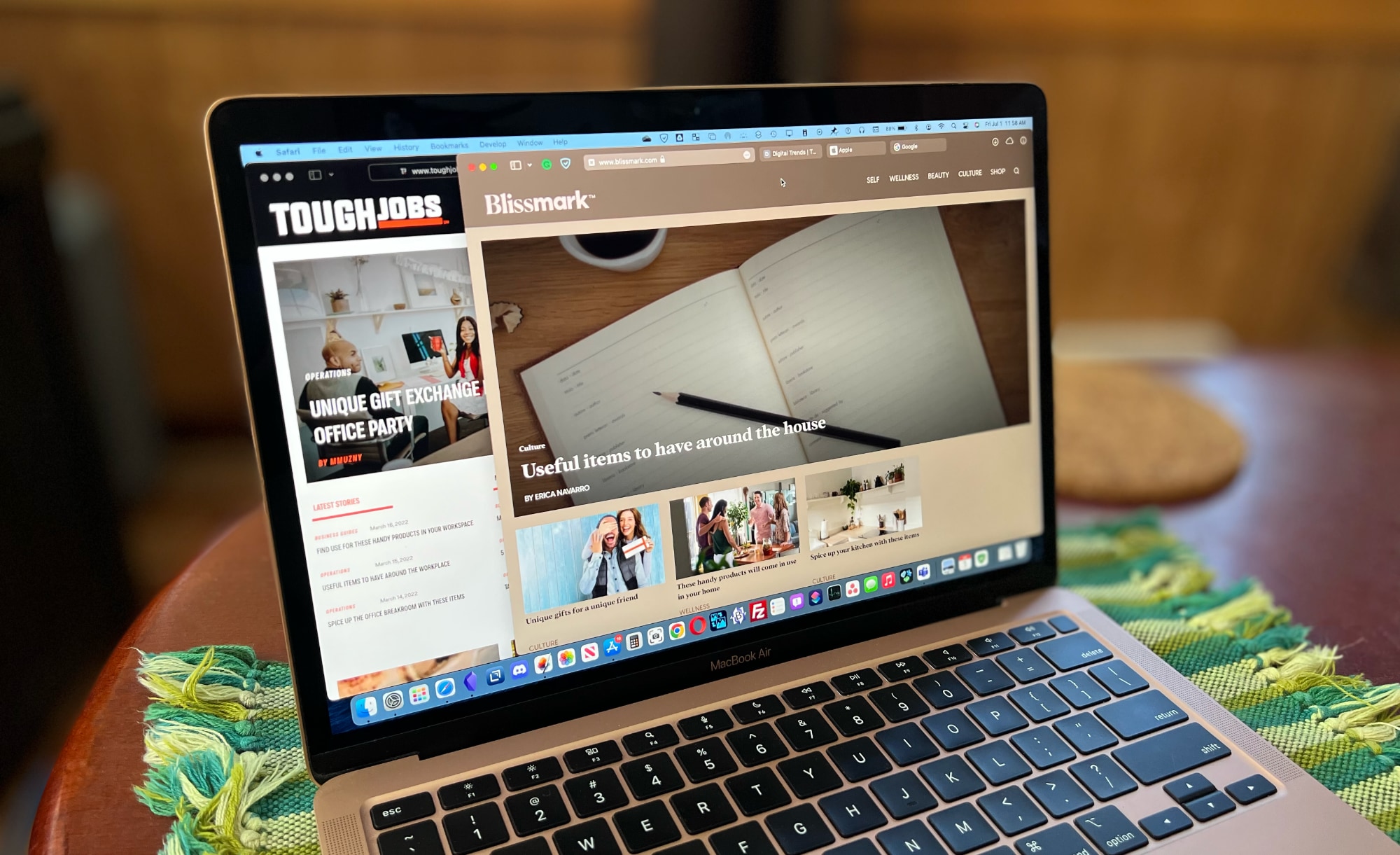 MacBook Air M1 and M2 just got unprecedented price cuts - Vimarsana News