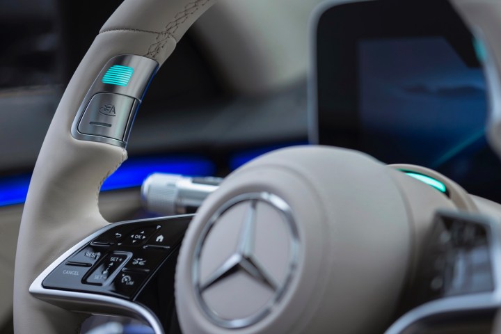 Mercedes-Benz Drive Pilot activation button.