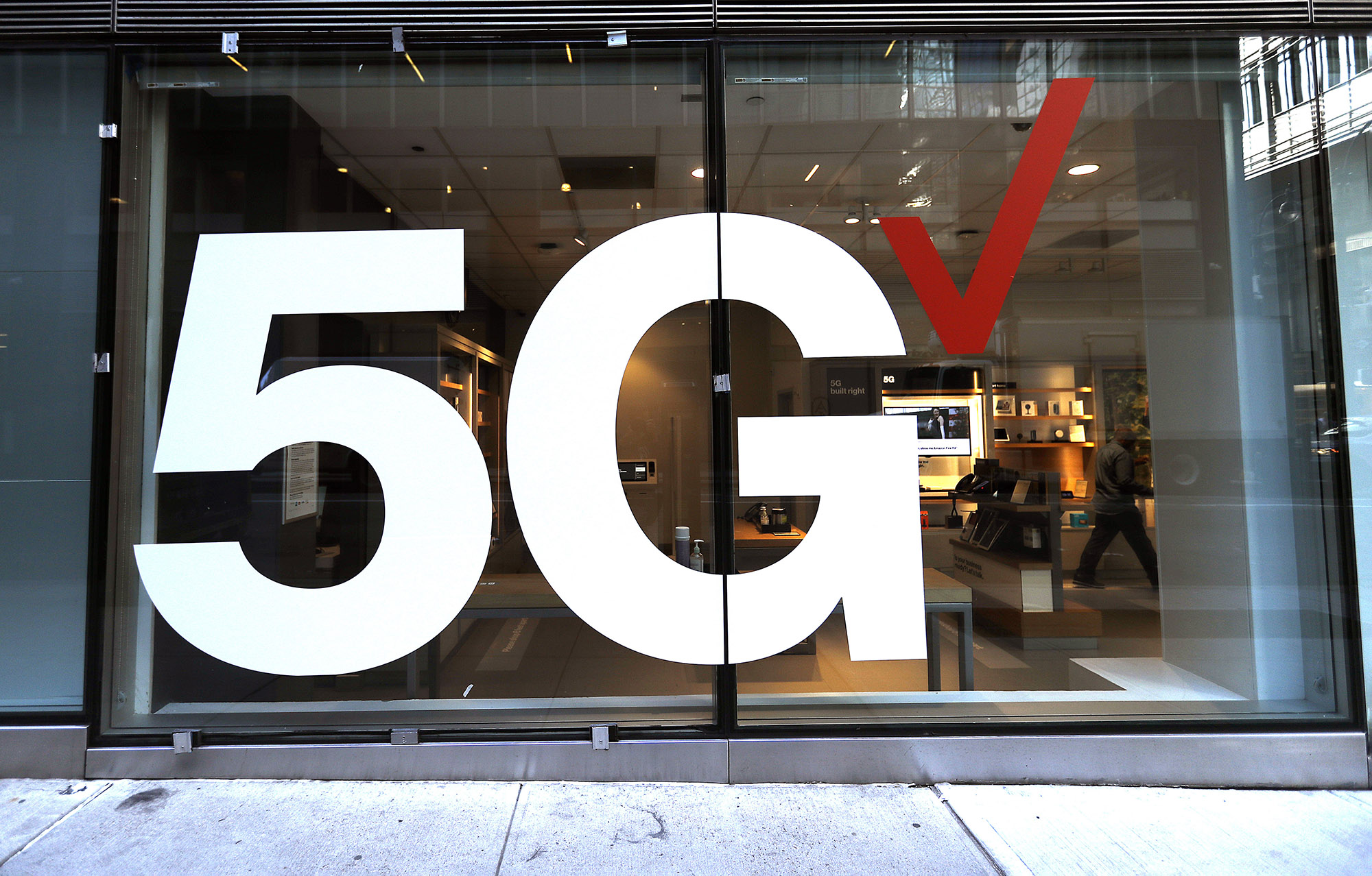 Live in a rural area? Verizon 5G is about to get better for you - Vimarsana News
