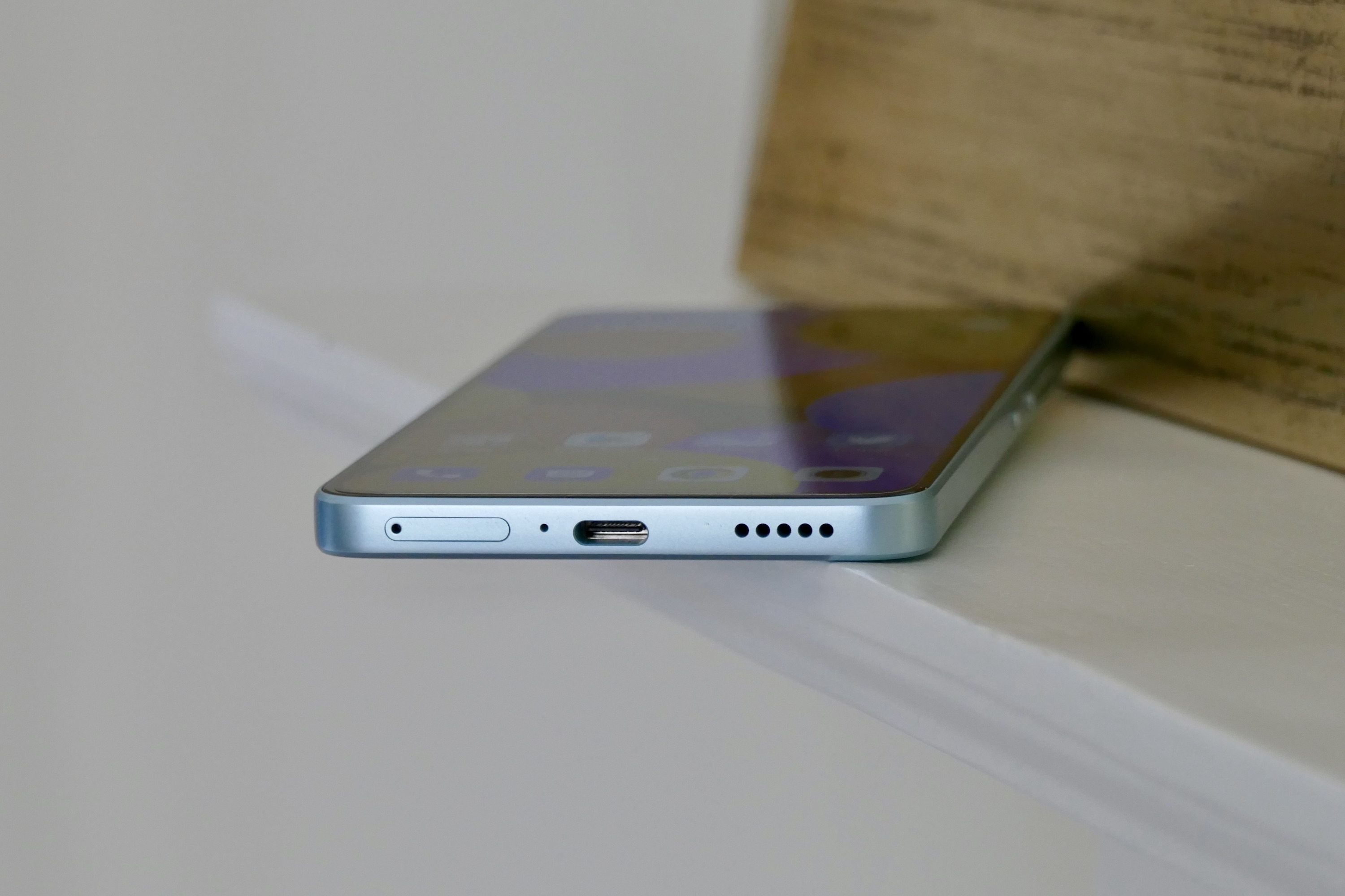 The charging port on the Xiaomi 12 Lite.