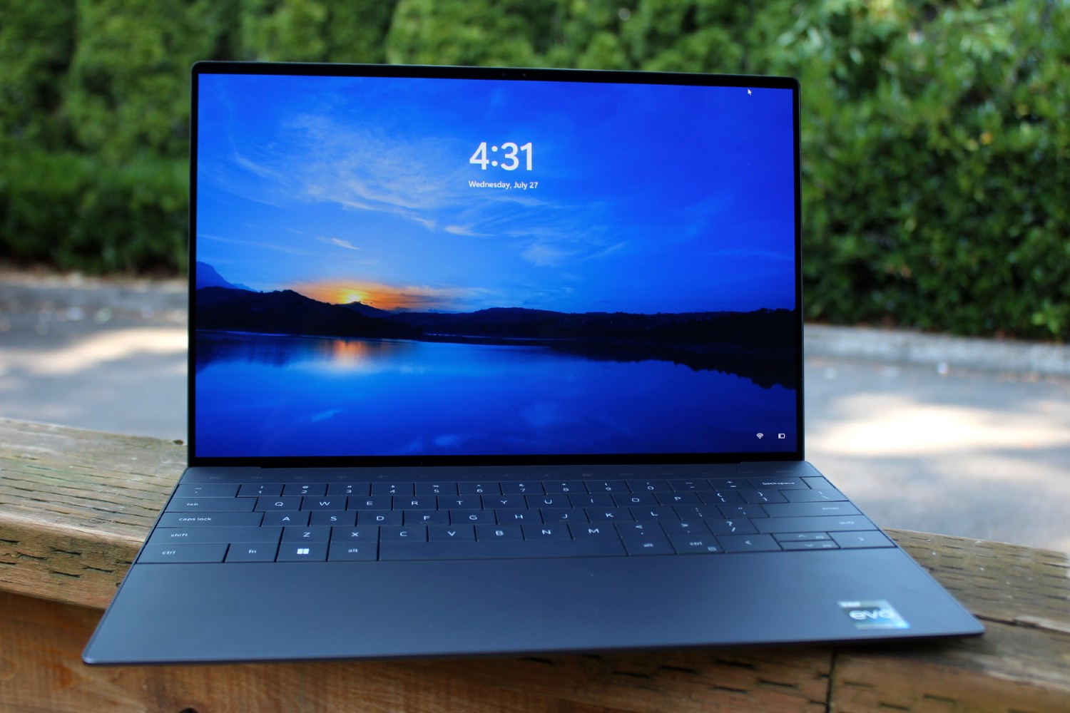 Dell's MacBook alternative has a $300 discount today - Vimarsana News