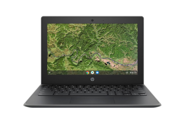 O Chromebook HP de 11,6 polegadas fica aberto com uma imagem topográfica na tela.
