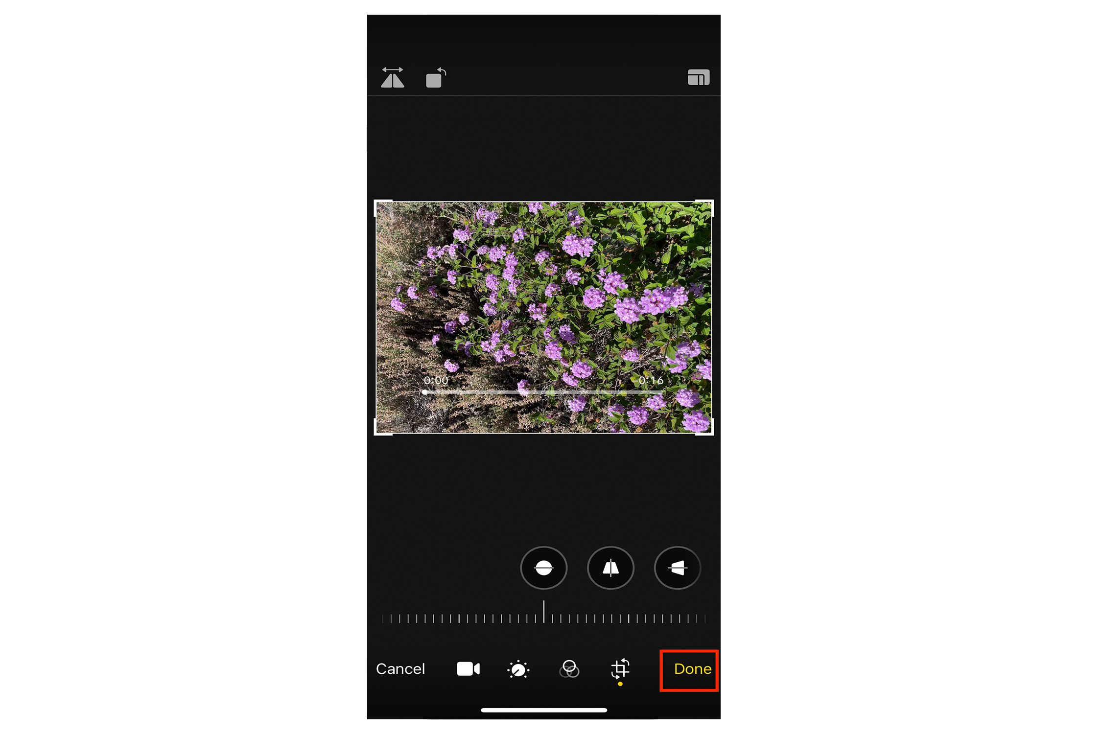 O vídeo do aplicativo Fotos do iPhone gira o painel Concluído.