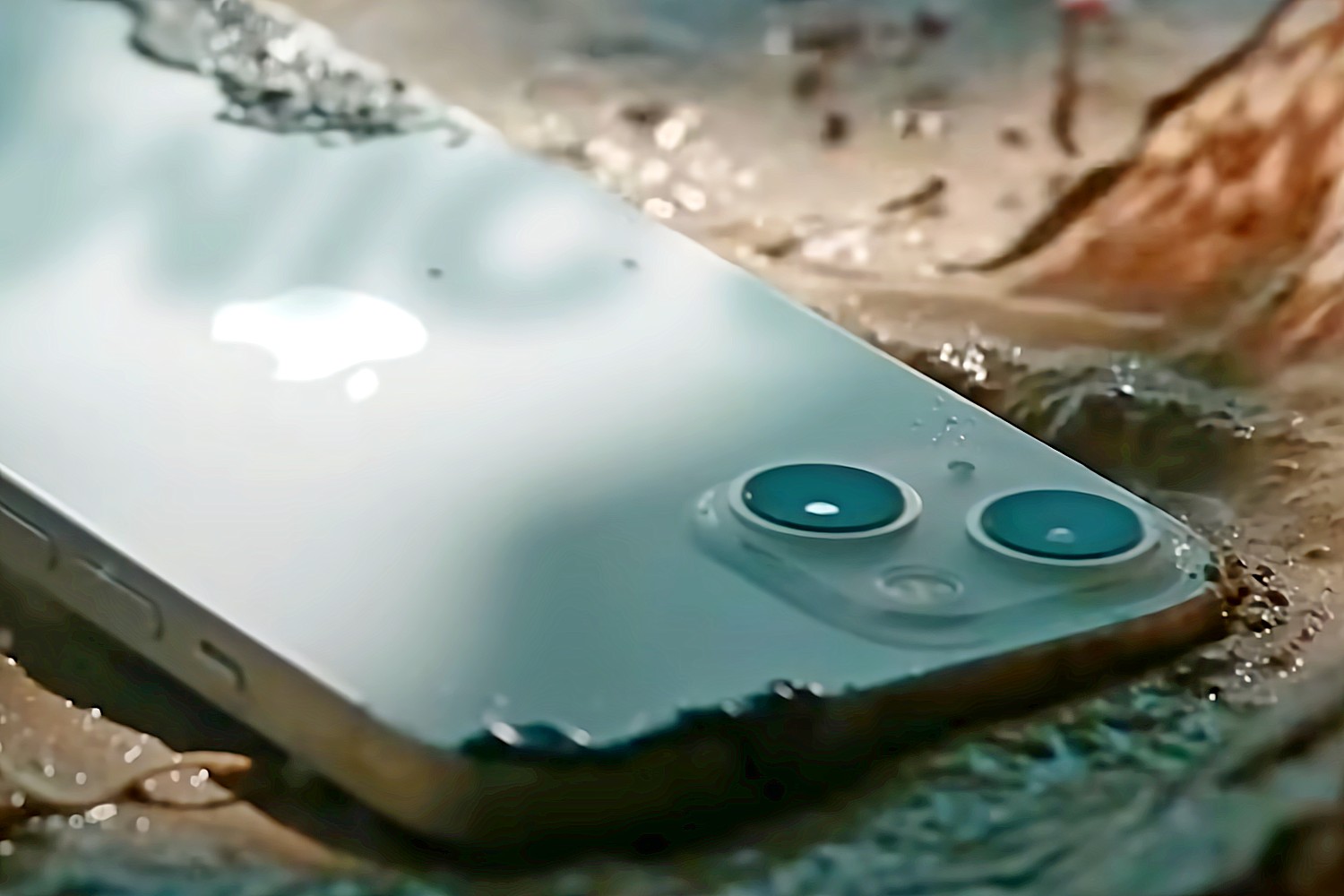 Apple patent goals of iPhones operating just great underwater