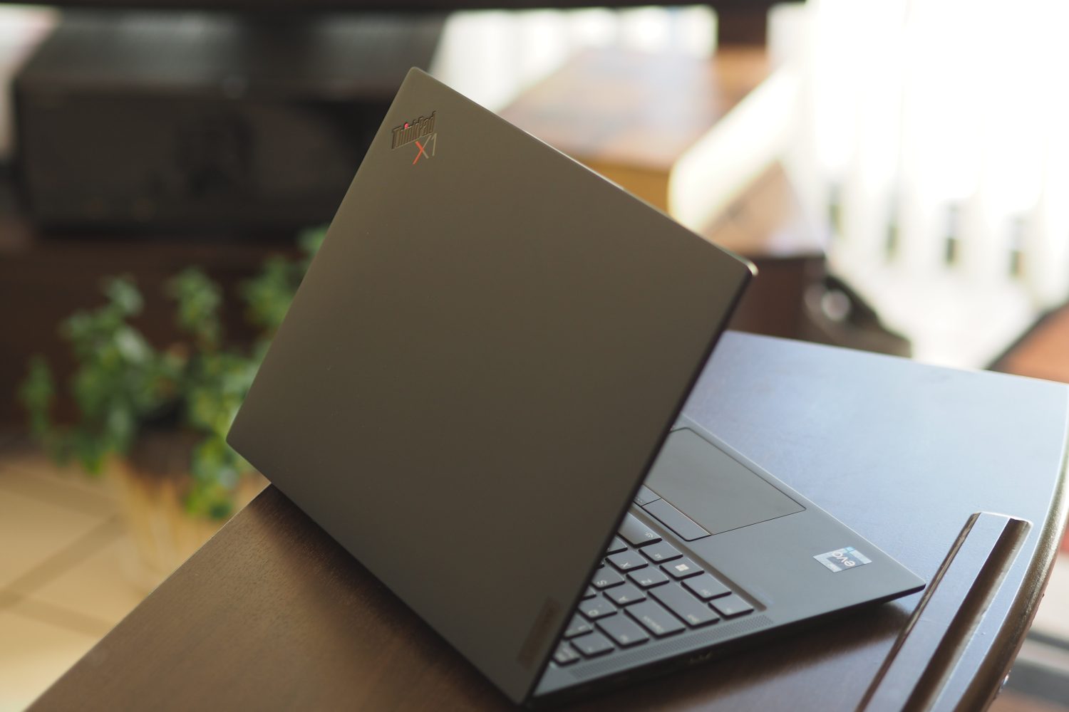 Lenovo ThinkPad X1 Carbon Gen 11 vs. Gen 10: newer is faster