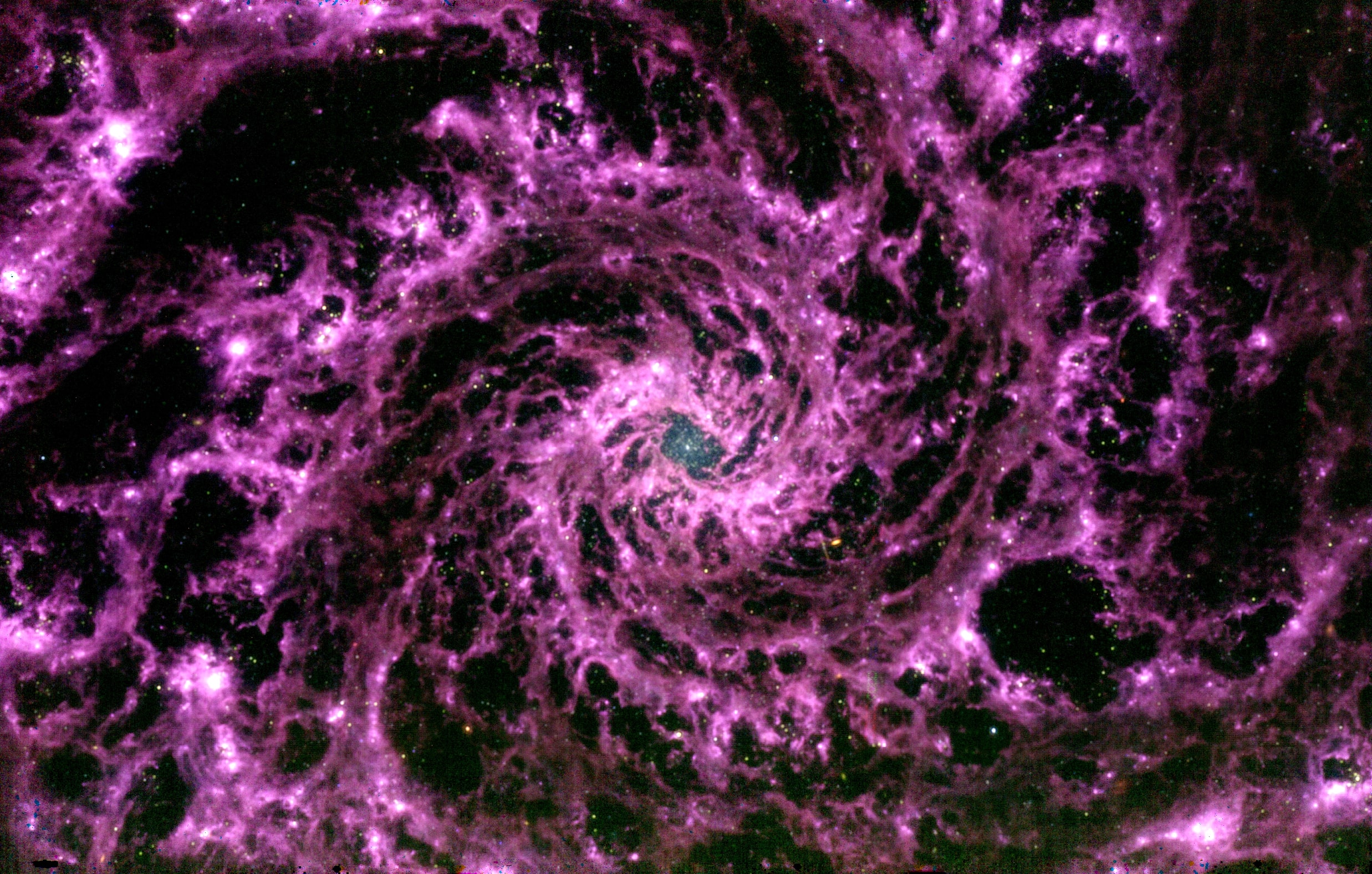 Amazing James Webb image looks like a wormhole