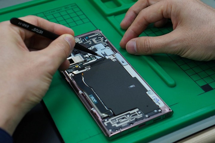 Repairing a Samsung phone