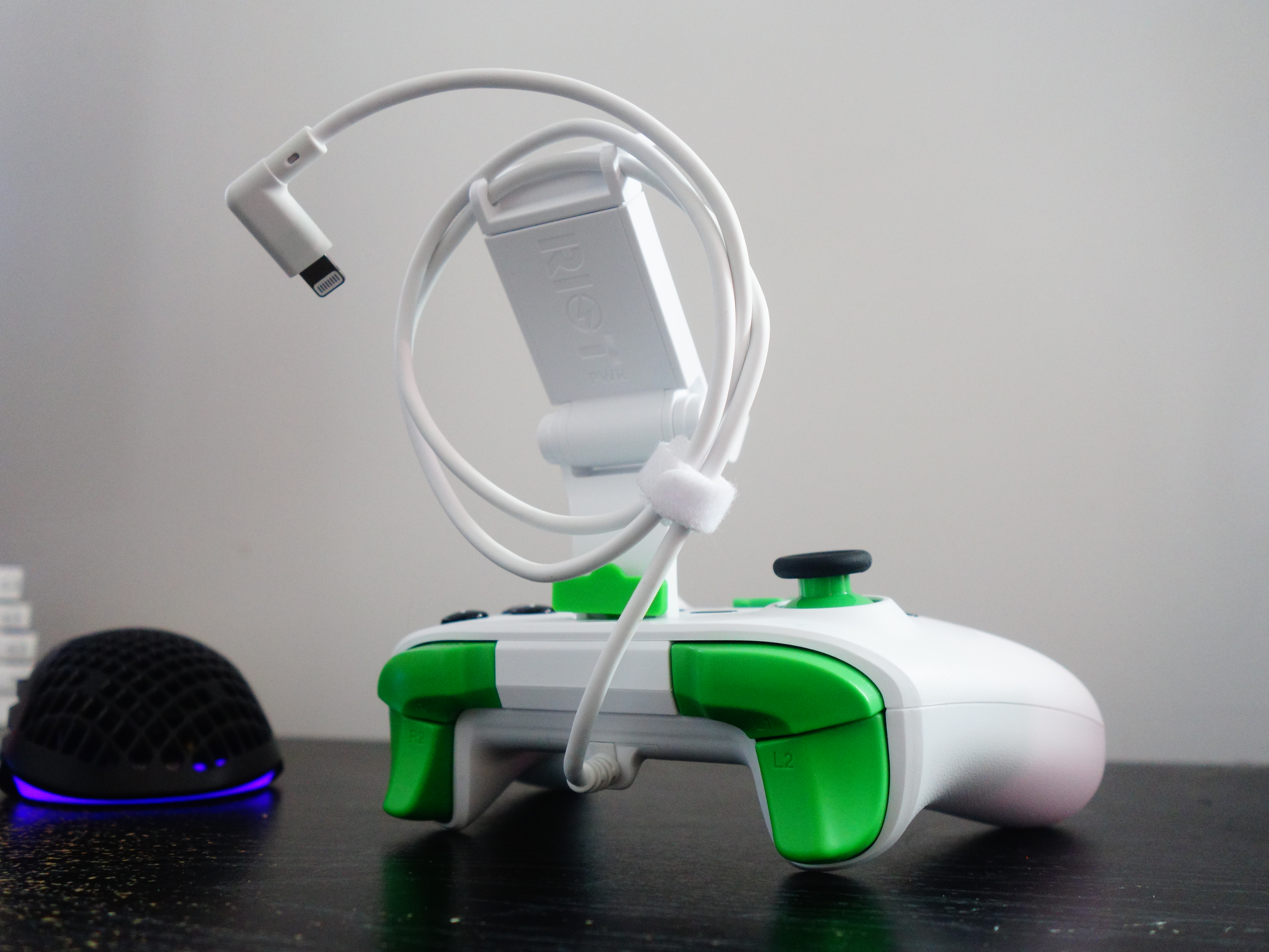 Xbox Cloud Gaming iPhone: RiotPWR Controller
