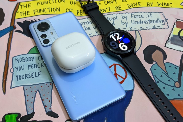 Galaxy Watch 4 with Galaxy Buds 2 and Xiaomi 12 Pro