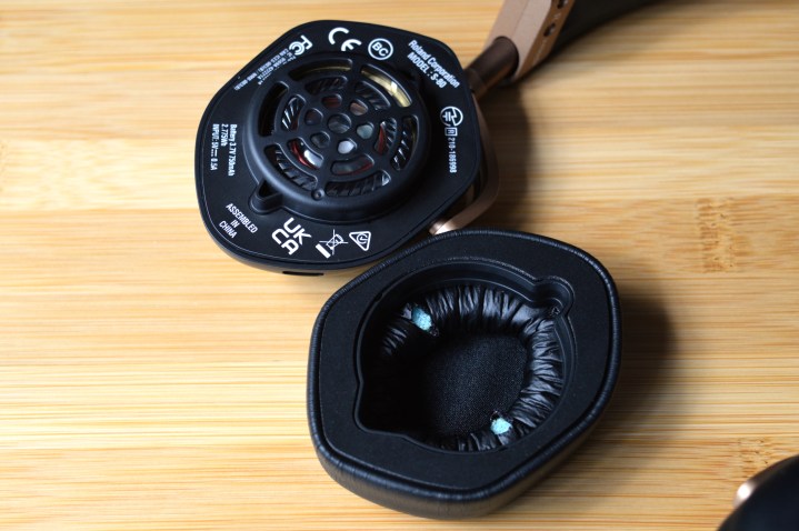 V-Moda S-80 earcup with earcushion removed.