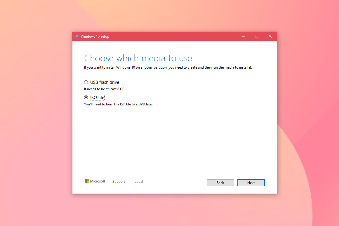 Captura de tela da ferramenta de mídia de instalação do Windows 10 solicitando mídia.