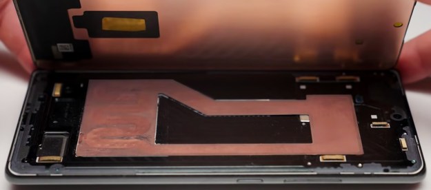 Cooper-based vapor cooling chamber used in a custom Xiaomi Mi Mix 4 smartphone.