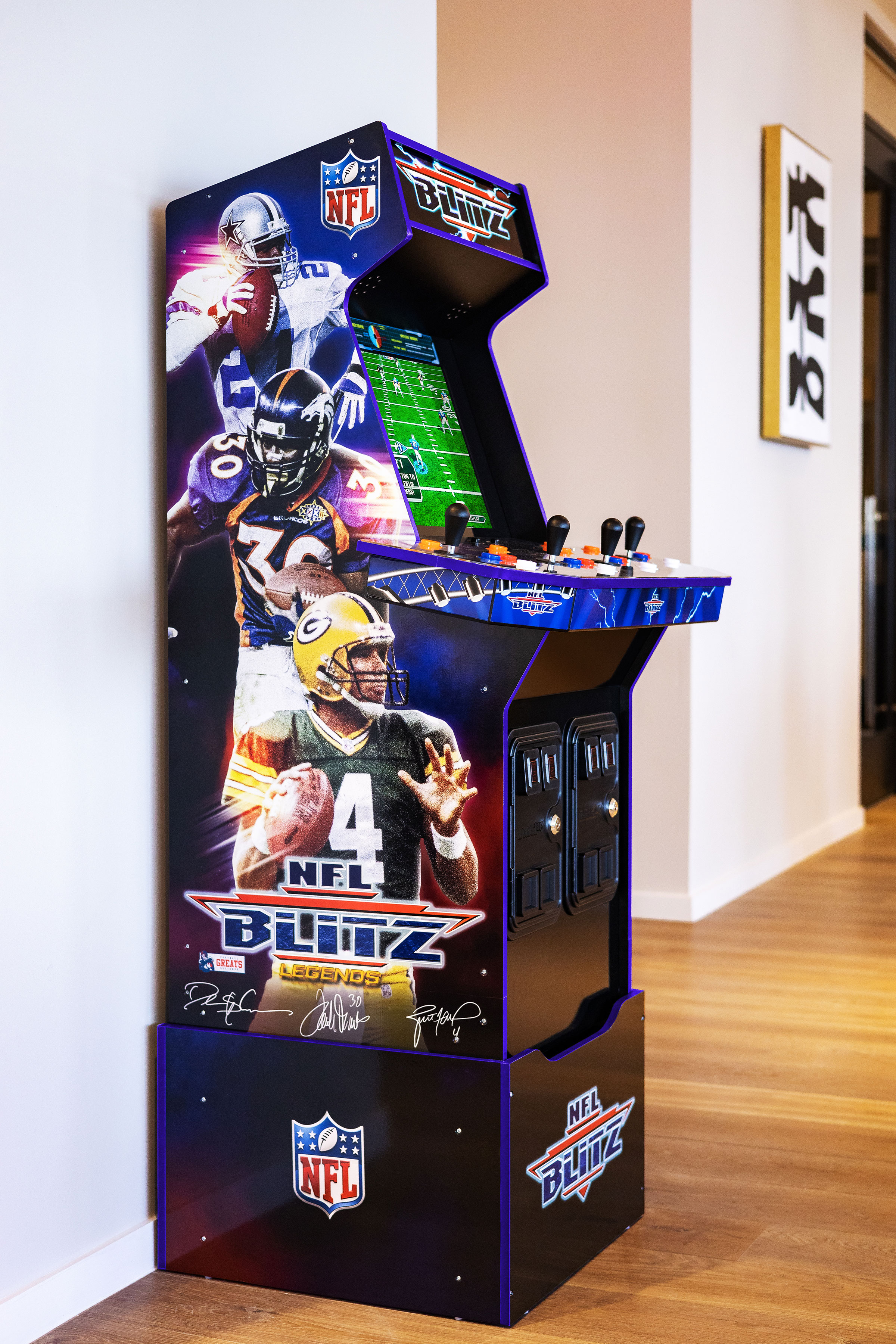 O novo gabinete de arcade NFL Blitz do Arcade1Up