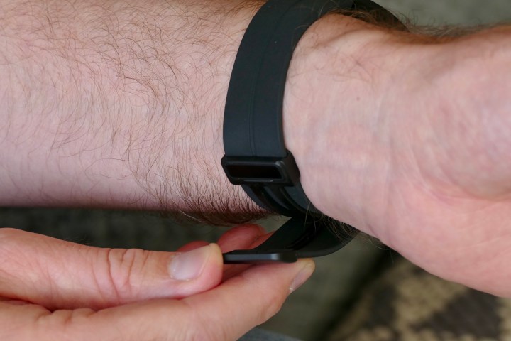 Le bracelet D Buckle de la Galaxy Watch 5 Pro.