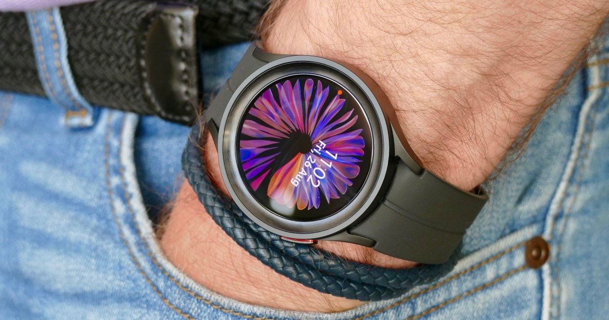 Tìm hiểu thêm về chiếc đồng hồ thông minh Samsung Galaxy Watch 5 mới nhất, bao gồm ngày phát hành, giá cả và tính năng đáng chú ý. Với một thiết kế đẹp mắt và tính năng thông minh ấn tượng, chiếc đồng hồ này sẽ là lựa chọn hoàn hảo cho bất kỳ ai đang tìm kiếm một sản phẩm đáng giá. Xem ảnh liên quan để khám phá Galaxy Watch