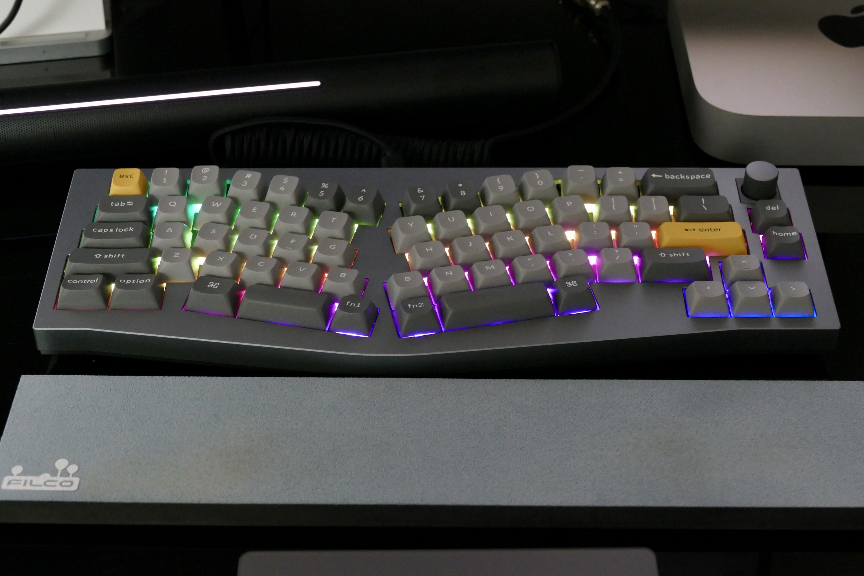 Full RGB lighting on the Keychron Q8.