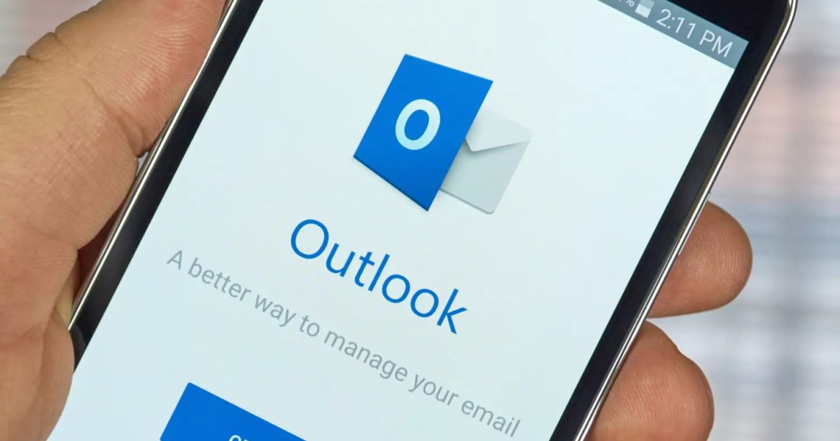 Los usuarios de Outlook expresan alarma cuando las bandejas de entrada se inundan con spam