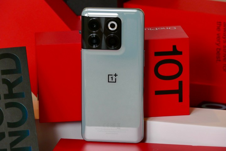 oneplus 10t review back front