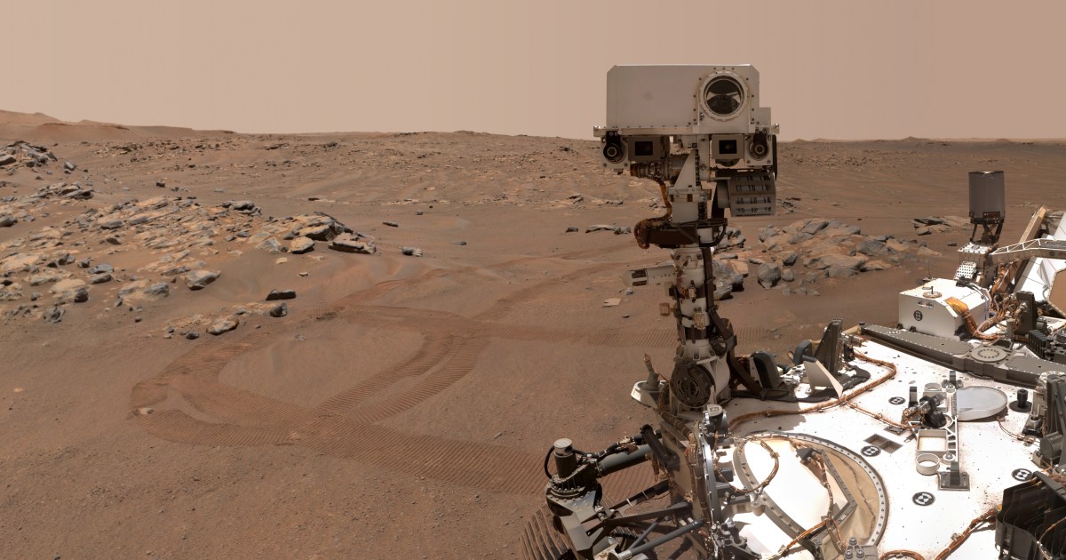NASA’s Mars rover marvels at ‘big chunky weirdo’