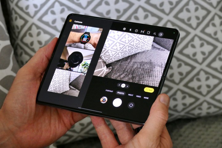 Gallery View on the Galaxy Z Fold 4.