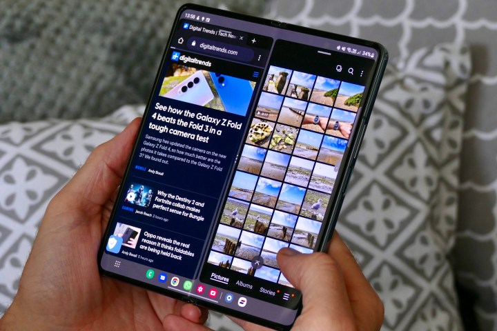 Galaxy Z Fold 4's multitasking screen feature.
