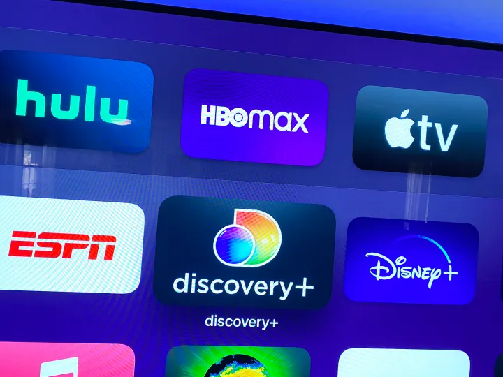 Iconos de las aplicaciones HBO Max y Discovery+.