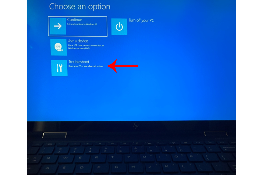 El menú de opciones F11 para una computadora portátil con Windows 10.