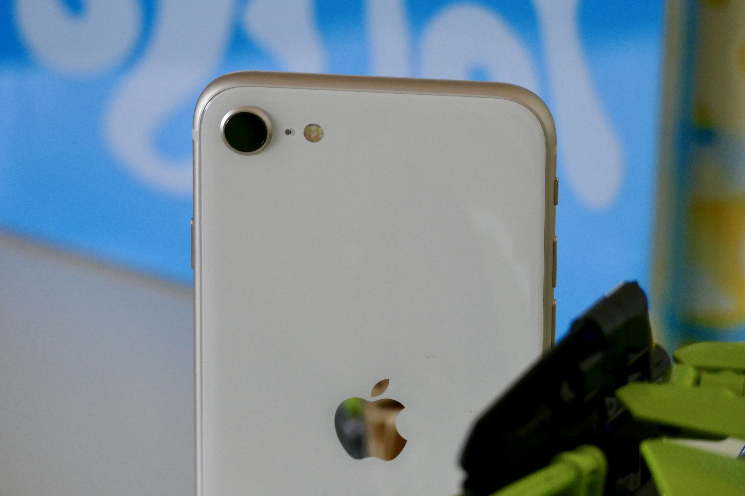 Gelukkig rechtdoor Philadelphia Apple iPhone SE (2022) review: small size, big value | Digital Trends