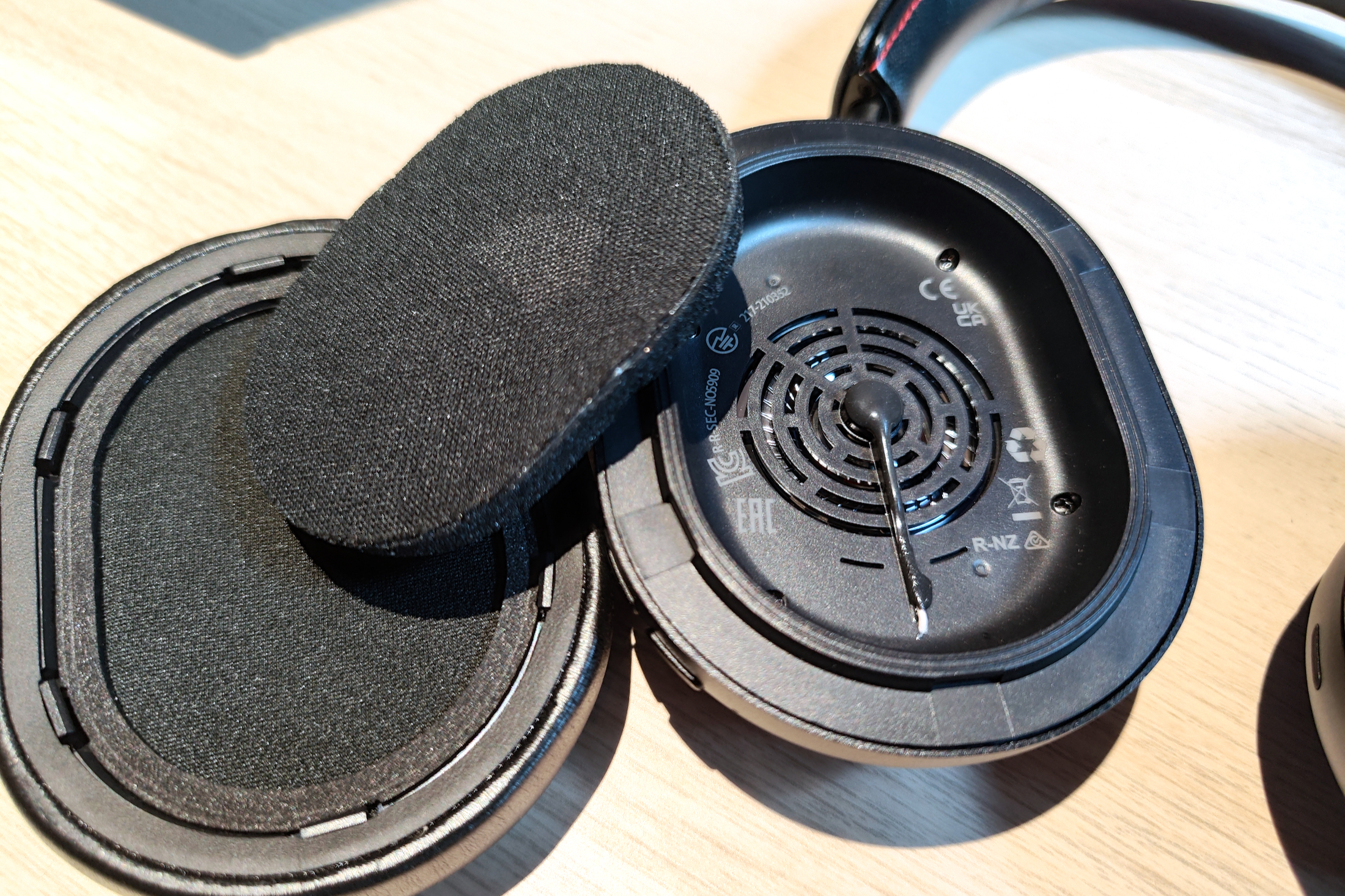 Mark Levinson No. 5909 headphones with ear cushion removed.
