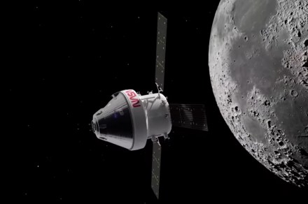 orion spacecraft moon