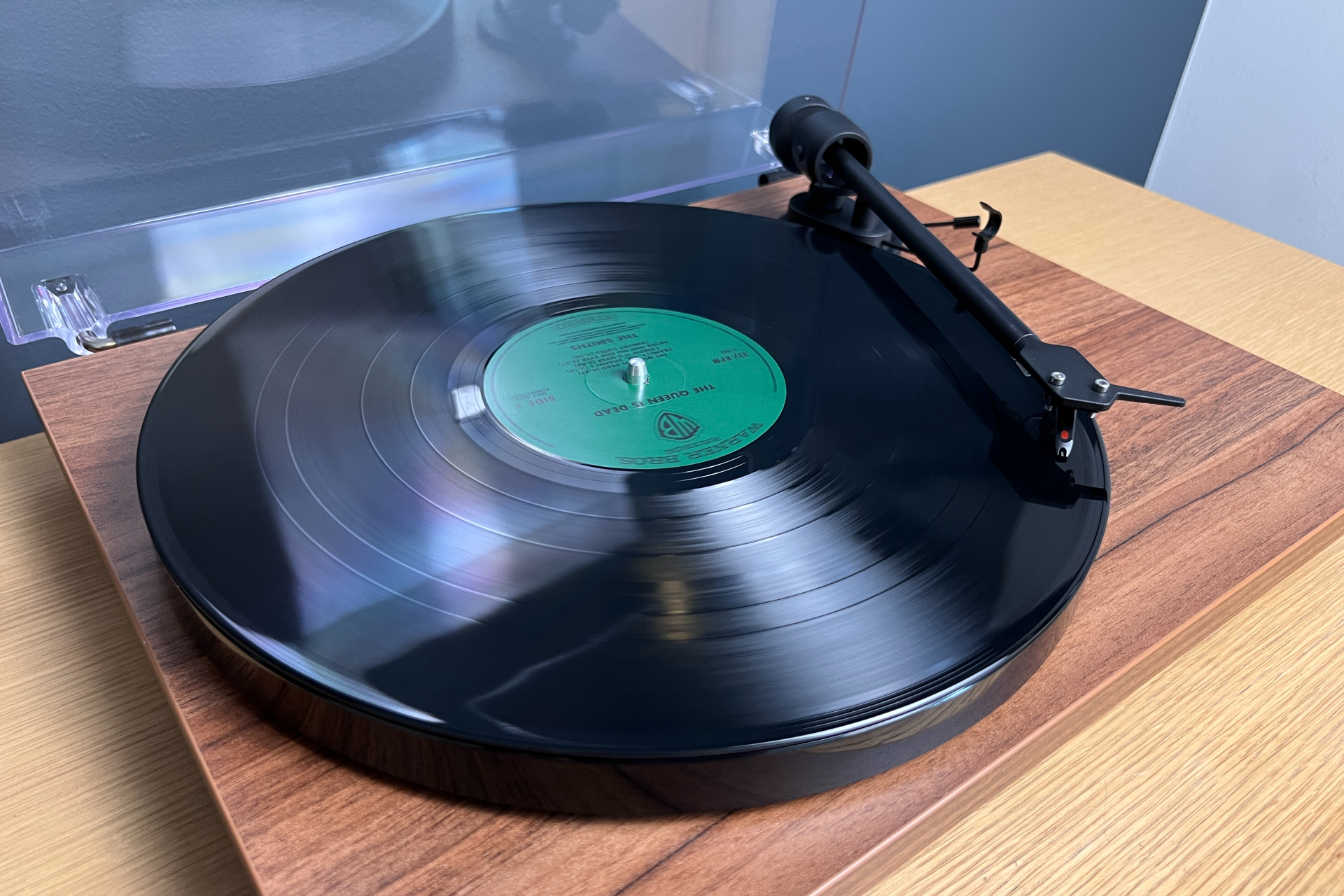 Let at læse modstand Dripping Pro-Ject E1 review: an entry-level turntable with big sound | Digital Trends